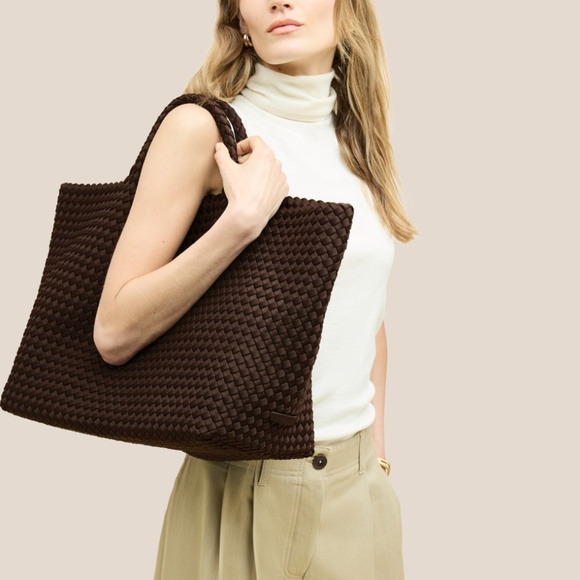 NEW NAGHEDI Handwoven St. Barths Large Tote Chocolate - Picture 2 of 6